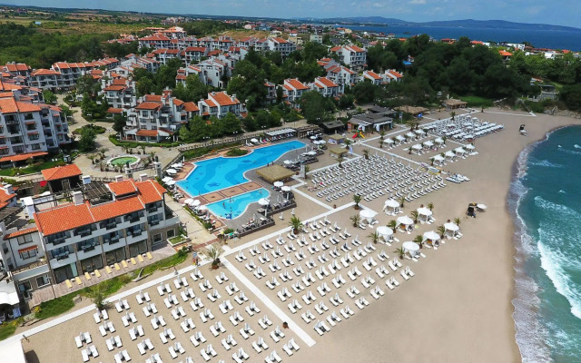 Oasis Resort & SPA