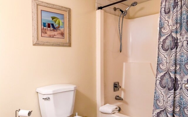 Aqua Vista Condominiums