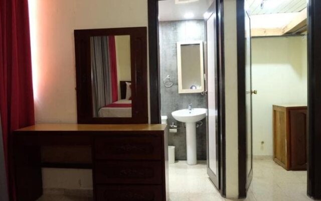 Aparta Hotel Drake