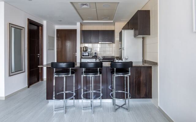Panoramic 1BR Apartment In Dubai Marina