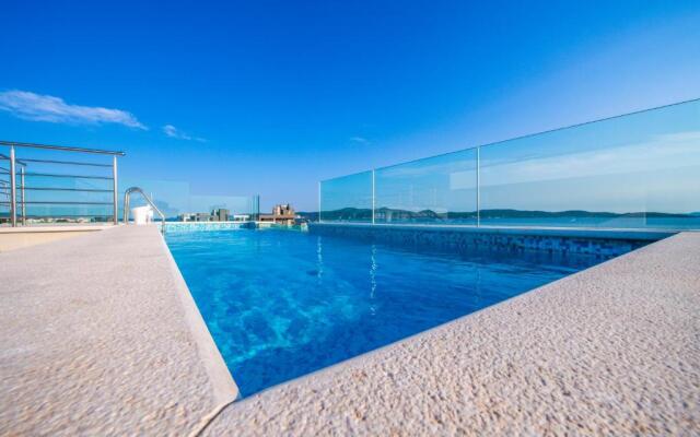 Crystal Holiday Residence