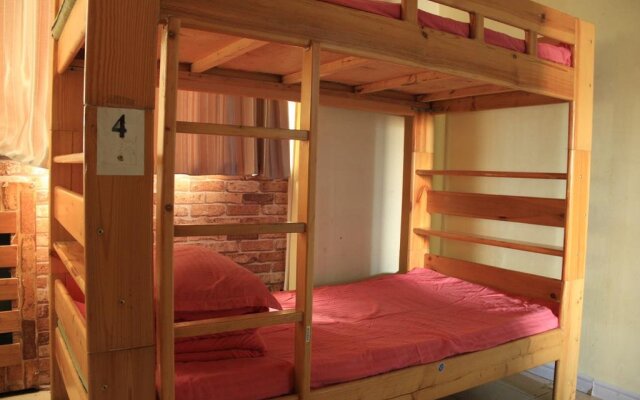 Urumqi White Birch International Hostel