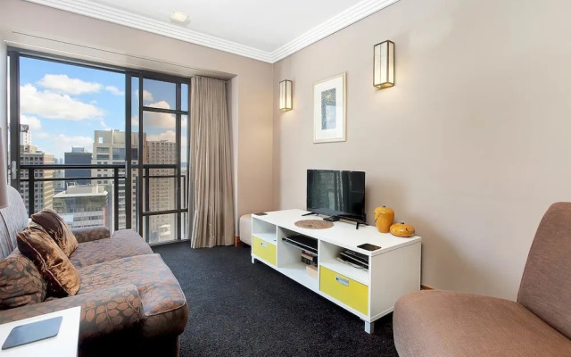 Metropolis 2 Bedroom Park Suite