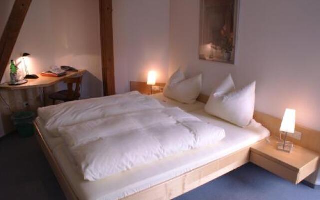 Lechstedter Obstweinschnke Land