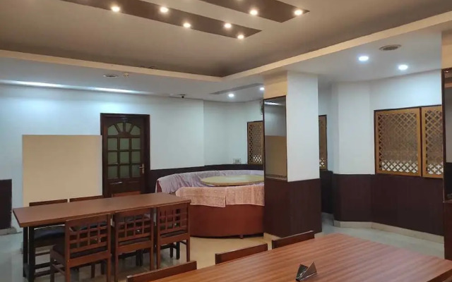 Ambarish Grand Residency