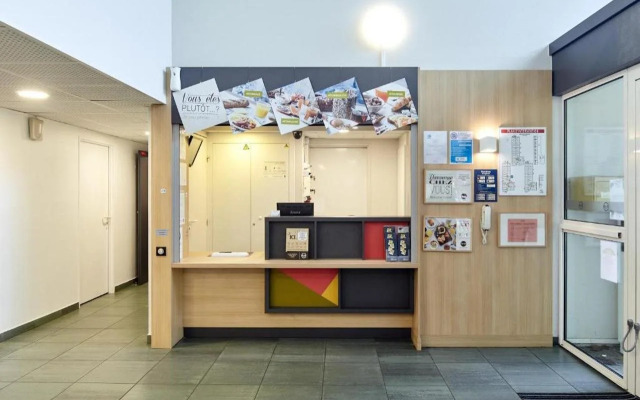 B&B HOTEL Evry Lisses (2)