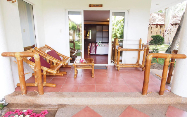 Pura Vida Beach & Dive Resort