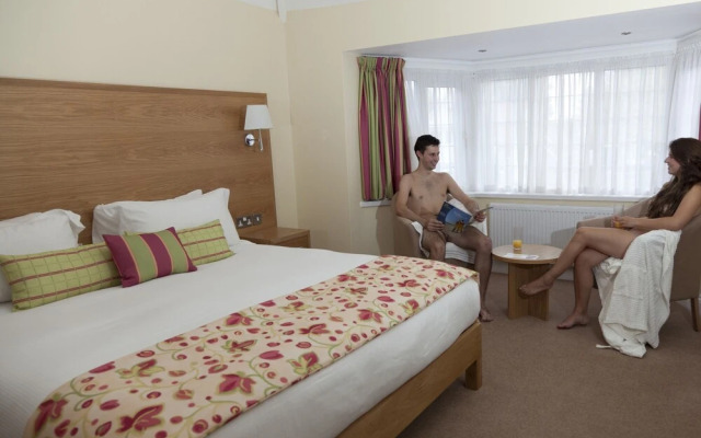 Clover Spa and Hotel