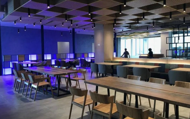 Yello Hotel Paskal Bandung