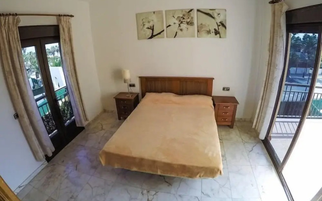 International Surf School & Camp - Hostel