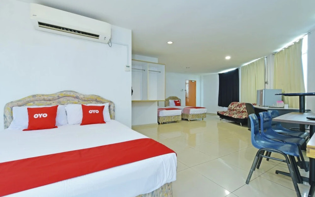 OYO 90494 Sam Huat Hotel