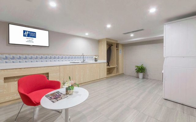 Holiday Inn Express Shanghai Gubei by IHG