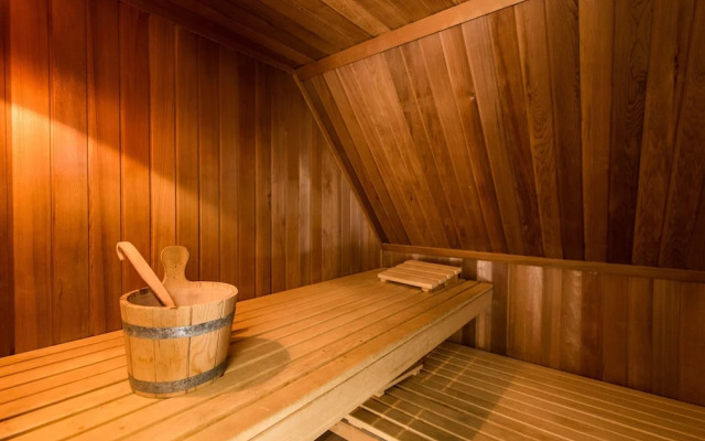 Thatched Villa Near the Beach