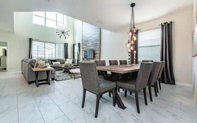 5 Bedroom Resort Villa with Game Room & Pool