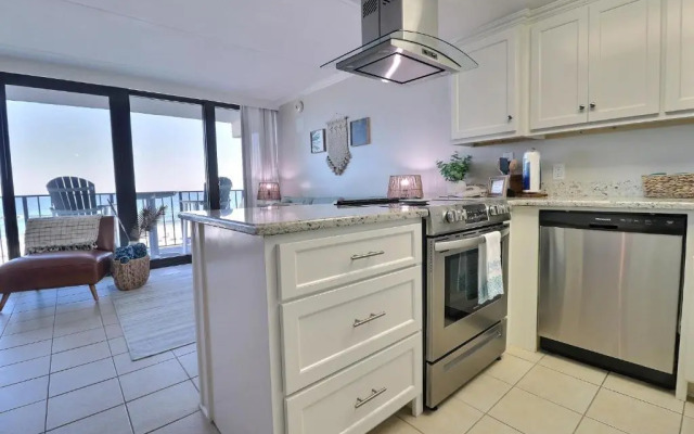 Island Winds West 678