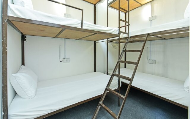 SPOT ON 90850 Ehsan Travels Home  Kl