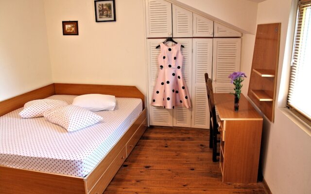 Lover's nest next to the beach