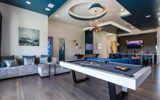 W318: 9 Bed, Avengers, Aladdin, Superhero Arcade