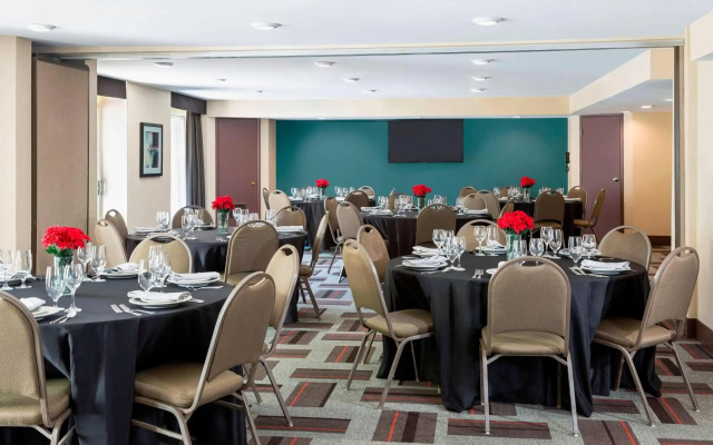 Four Points by Sheraton Buffalo Grove