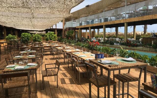 Playamar Iv Calle De La Rosalia 90A