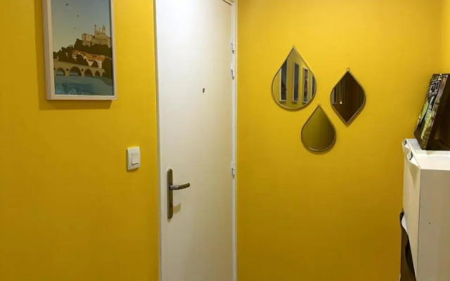 Appt intime, Près d'Arènes, 10min centre, WIFI