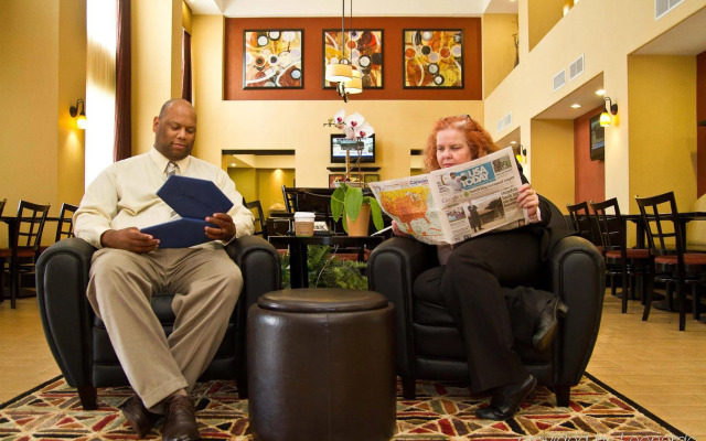 Hampton Inn & Suites Dallas-DeSoto