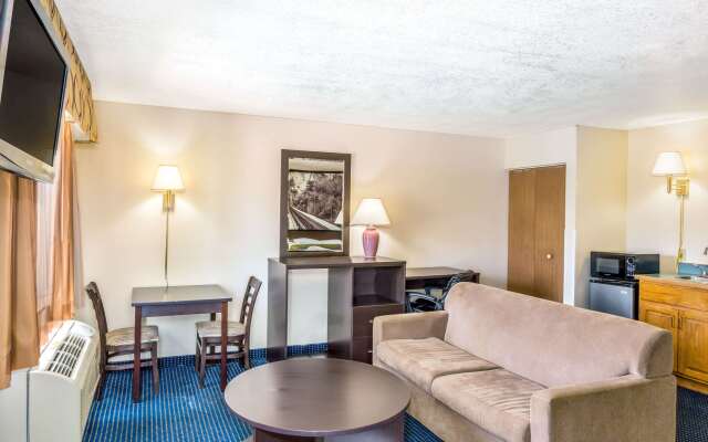 Super 8 by Wyndham - Mesa/Gilbert