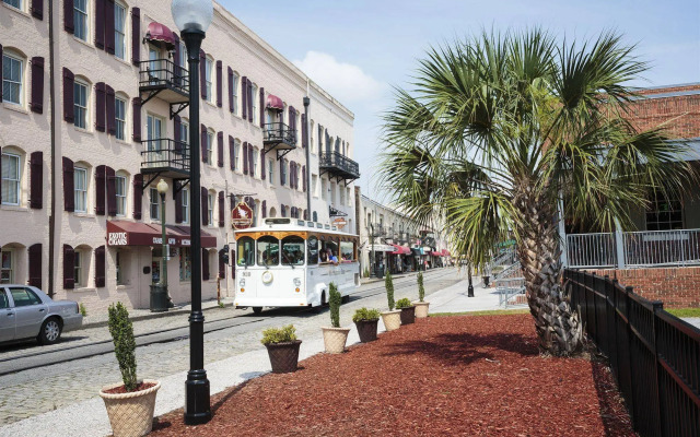 Olde Harbour Inn, Historic Inns of Savannah.