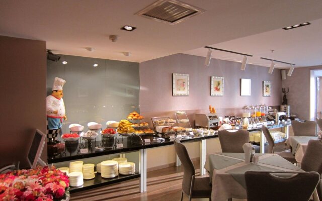 Qingdao Housing International Hotel