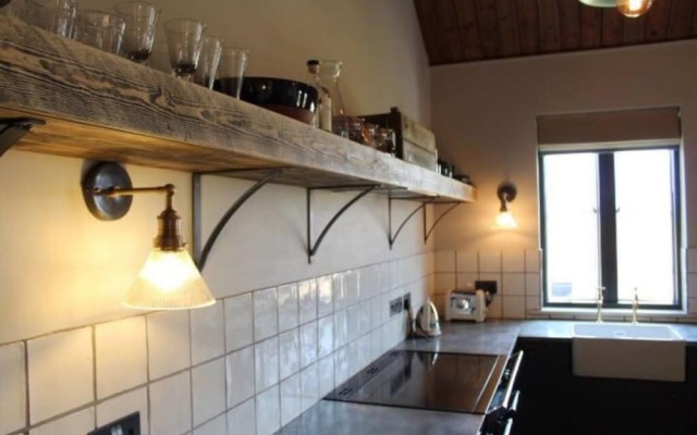 Rustic 1-bed Holiday Home in Suffolk Countryside