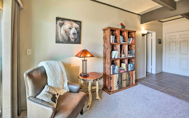 Patio & Fireplace: Country Club Pinetop Condo!