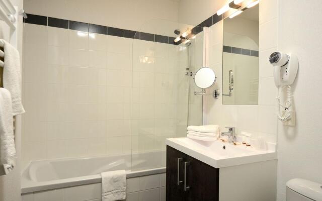 Modern apartment with a balcony located 600m. from the beach