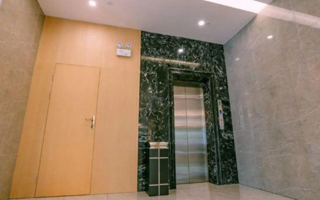 Qingmu Platinum Hotel (Ma'anshan Normal College Mengniu Industrial Park)