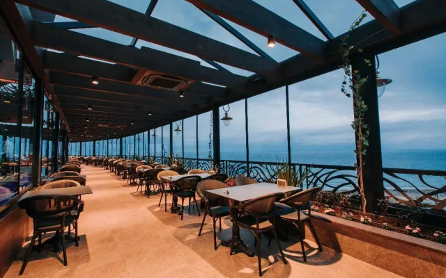 Peerless Villas Hotel