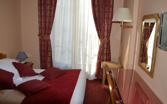 Hotel Royal Elysees