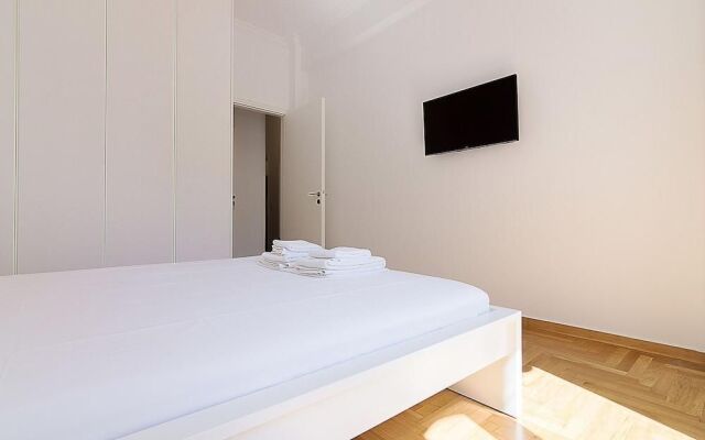 Spacious two bedroom apartment in Central location