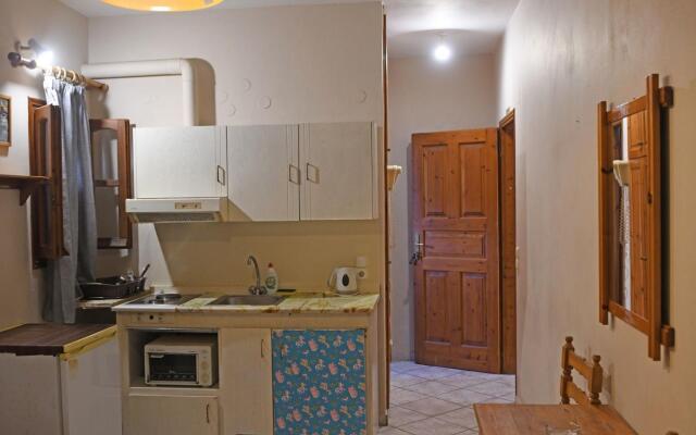 Nikos Studio 4 in Gialiskari