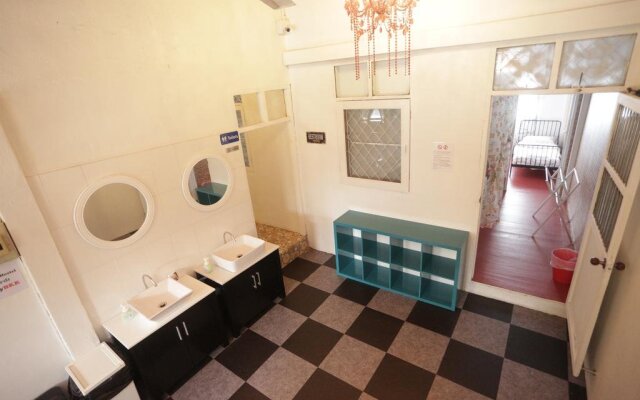 Water Lily Hostel (วอเตอร์ ลิลลี่ โฮสเทล)