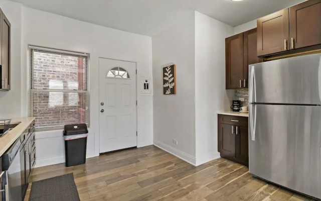 3BR Furnished Stay - Belle Plaine 2W