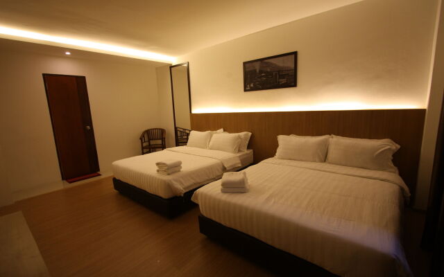 Place2Stay Business Hotel - Waterfront