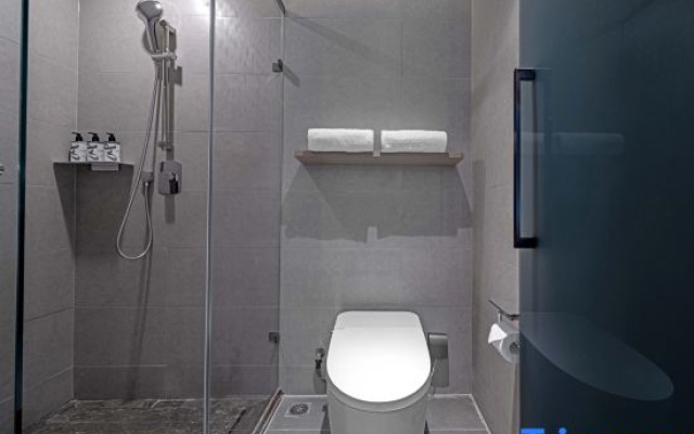 Homeinn Plus Hotel (Hangzhou Jiubao Subway Station)