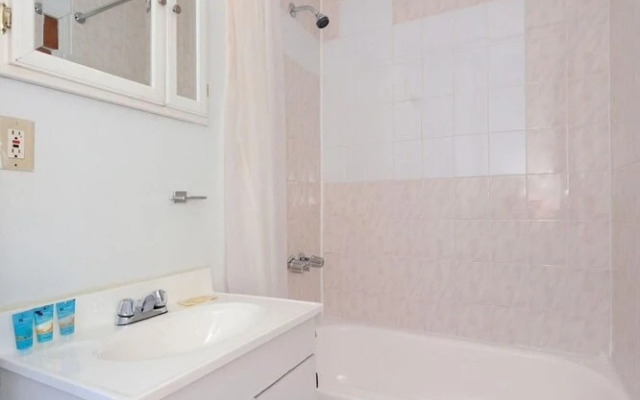 Exotic 1 Bedroom Monthly Apartment