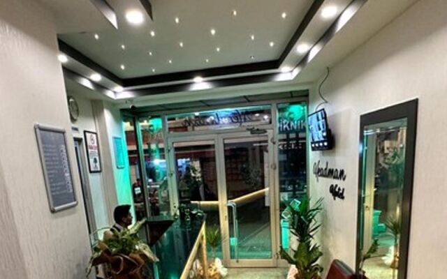 Headman Hotel