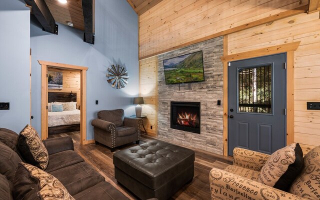 Haven 2 Bedroom Cabin by RedAwning