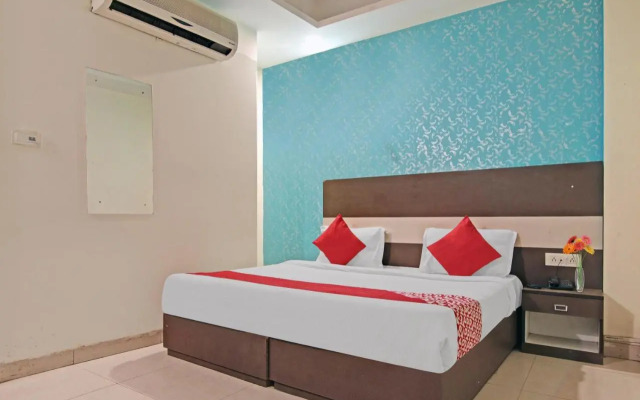 Oyo Flagship 807479 Hotel Collection