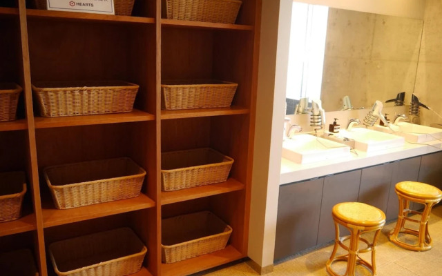 HEARTS Capsule Hotel & Spa HAKATA