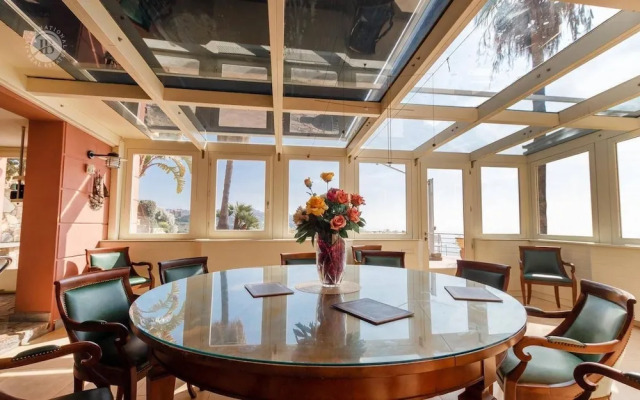 Villa Paradise-sleeps 20-pool-sea Views-pets