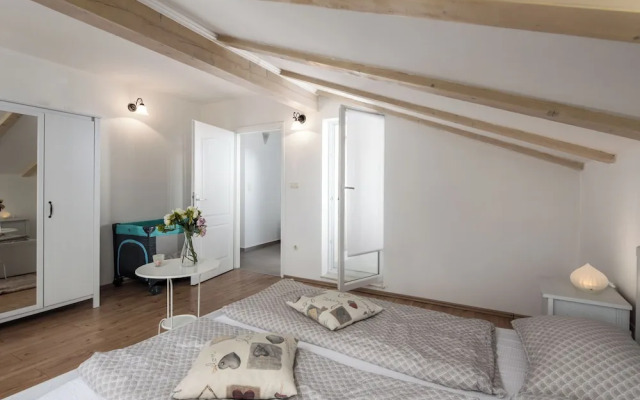 Villa Anna With Private Pool And Garden