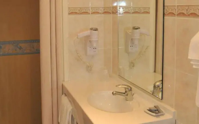 Hôtel Orsay - La Cuisine dAlain