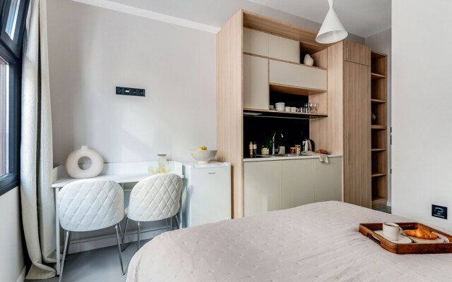 Sanders Port - Modest Studio Near Piraeus Port